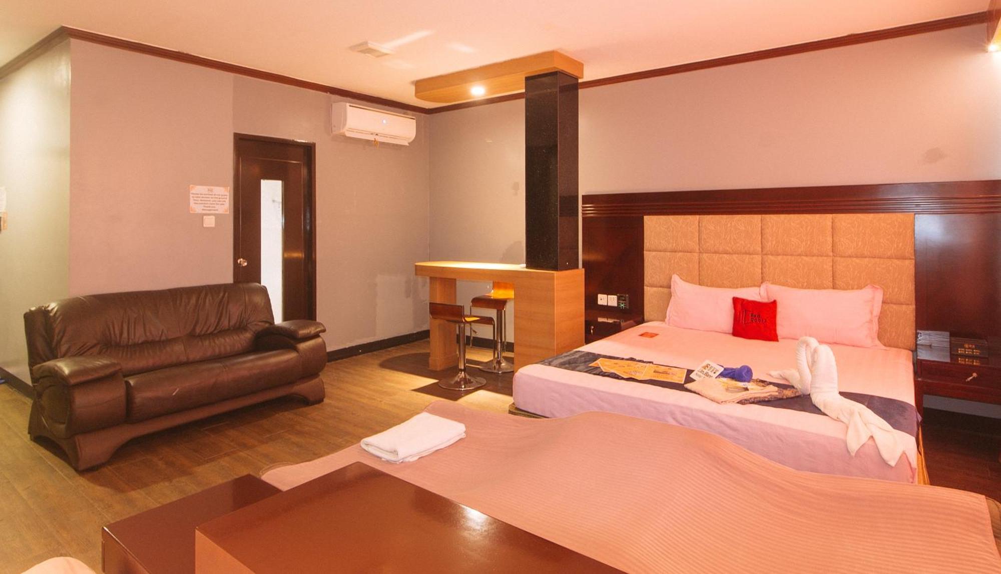 Reddoorz Premium At Jjimjbang Hotel Spa Manila Exterior photo
